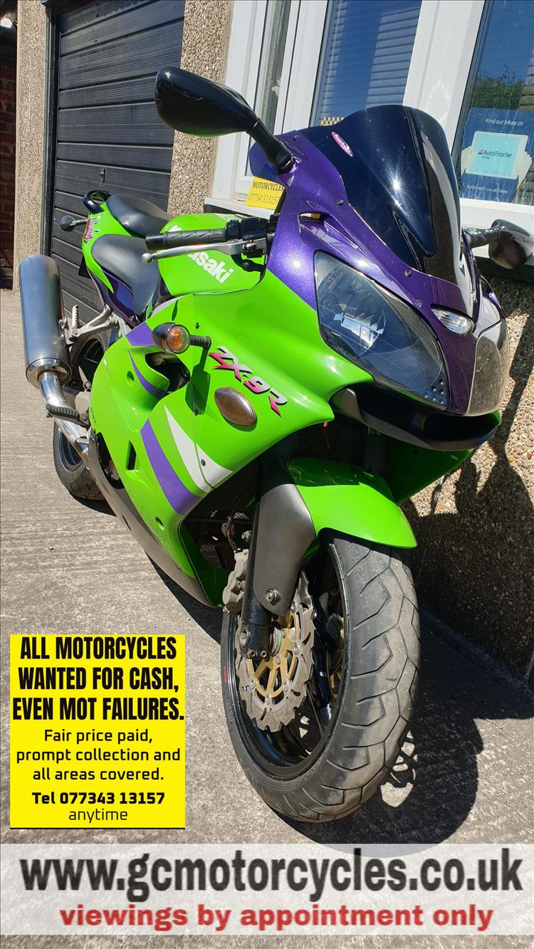 KAWASAKI ZX9R E1 NINJA